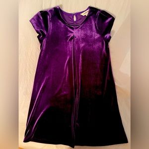 Girl’s cap sleeve purple velvet dress size M 10/12 excellent condition